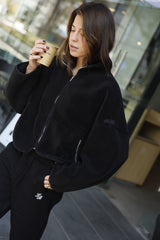 Straight Leg_Black Sweatpant