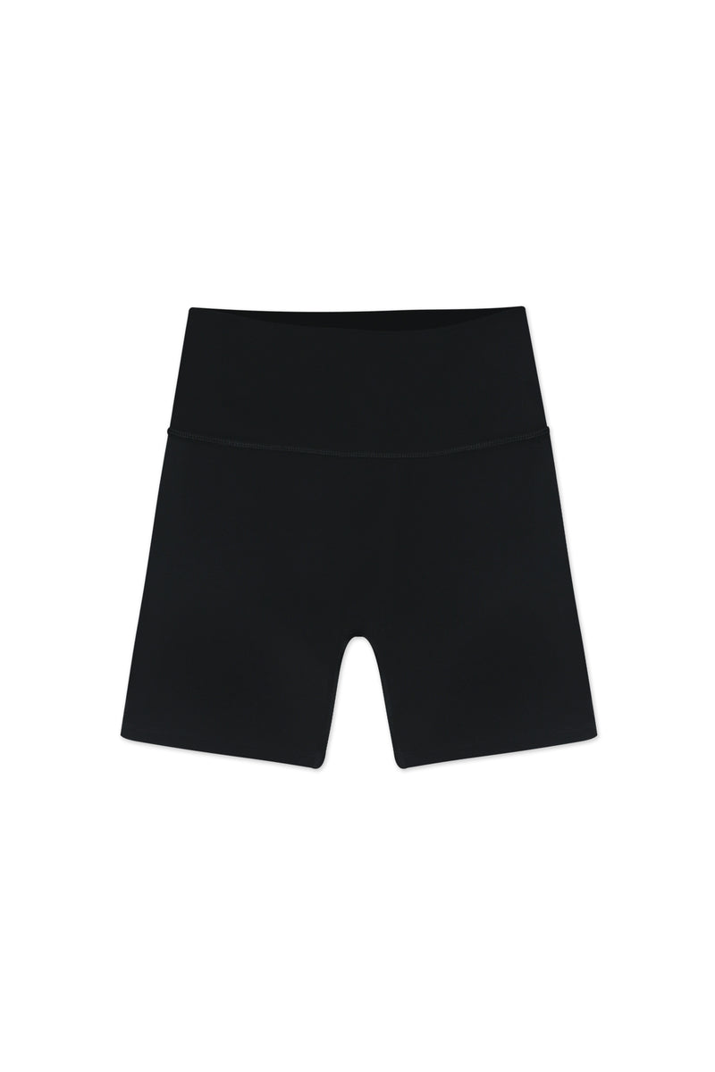 Straight_Crop Short Black