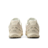 Zapatillas Urbanas Unisex New Balance 204 L Beige